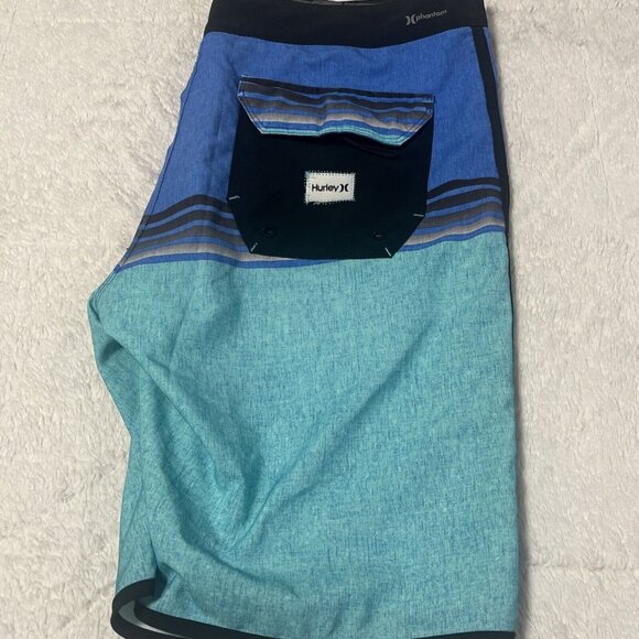 Hurley board shorts shades of blue stipes boys size 30 Multicolor - Picture 7 of 10